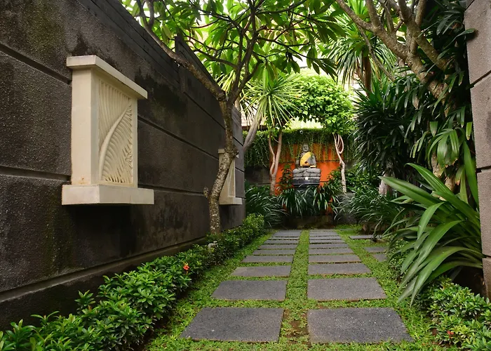 فيلة Nyuh Bali